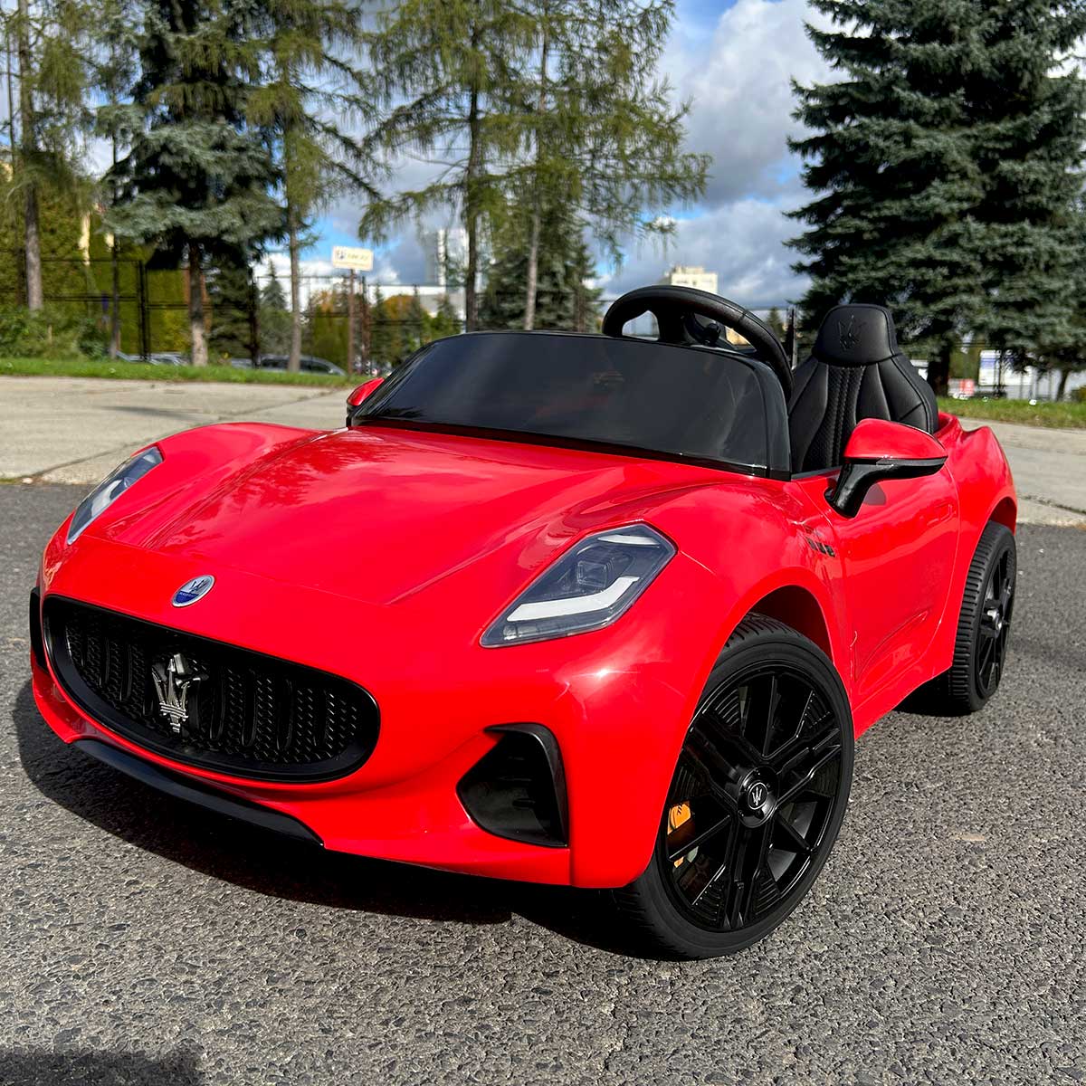 CAR-L-6 - Maserati GranTurismo Auto na akumulator dla dzieci 4x4 miękki fotel + miękkie koła EVA + LED + USB + pilot 2.4 G - obrazek 9