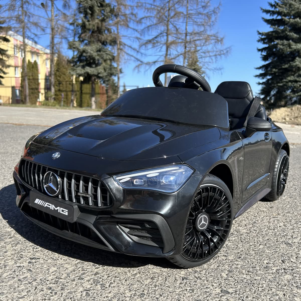 CAR-S-12 - Mercedes CLE 53 Auto na akumulator dla dzieci 4x4 miękki fotel + koła EVA + LED + pilot 2.4 G - obrazek 4