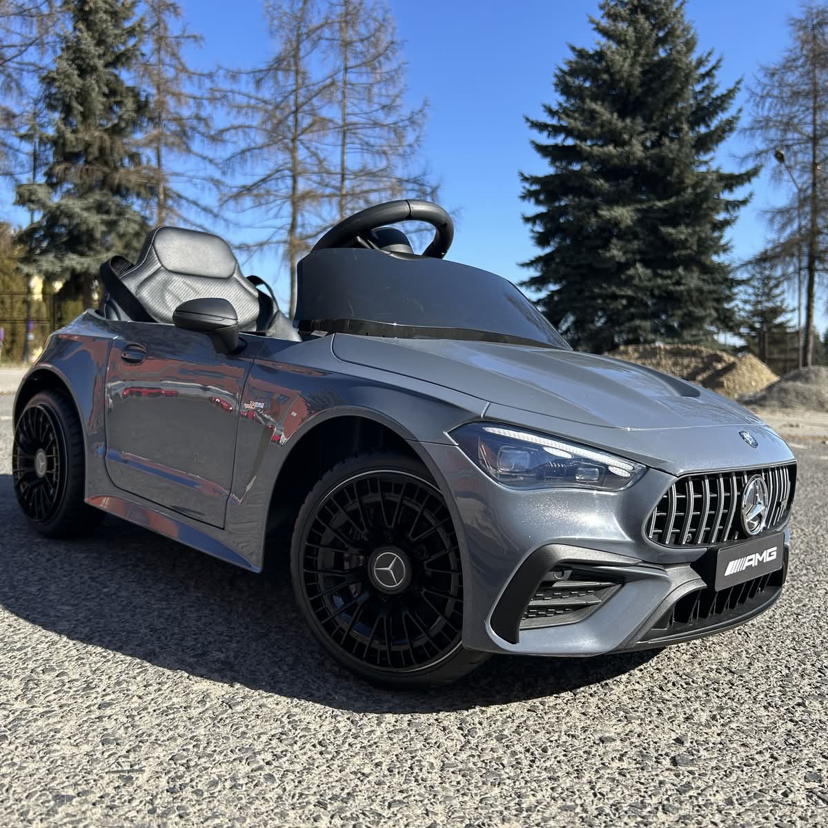 CAR-S-12 - Mercedes CLE 53 Auto na akumulator dla dzieci 4x4 miękki fotel + koła EVA + LED + pilot 2.4 G - obrazek 32