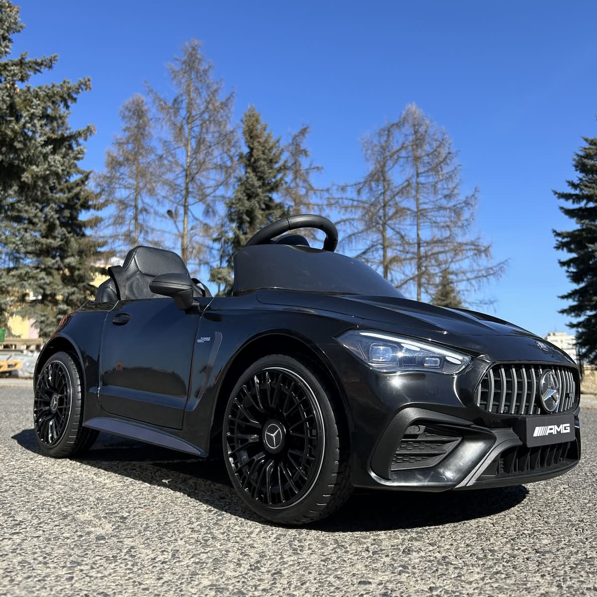 CAR-S-12 - Mercedes CLE 53 Auto na akumulator dla dzieci 4x4 miękki fotel + koła EVA + LED + pilot 2.4 G - obrazek 15